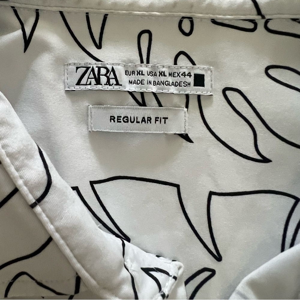 Zara White Short-Sleeve Button-Down with Black Leaf Line Print - Picture 2 of 2